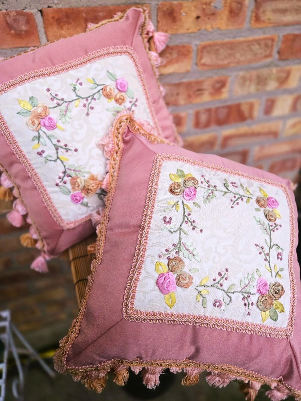Shabby Chic Throw Pillow Set